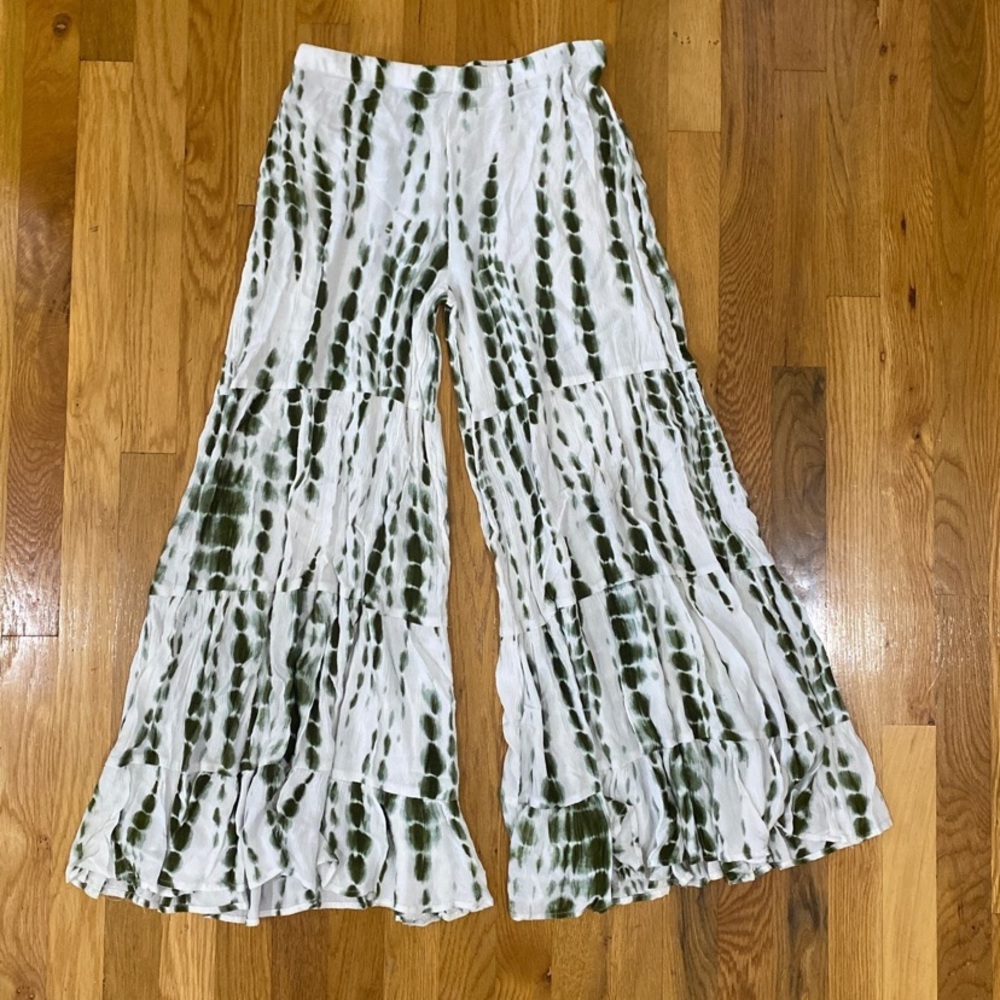Earthbound Trading Co. Wide leg tie dye pants sz Sm